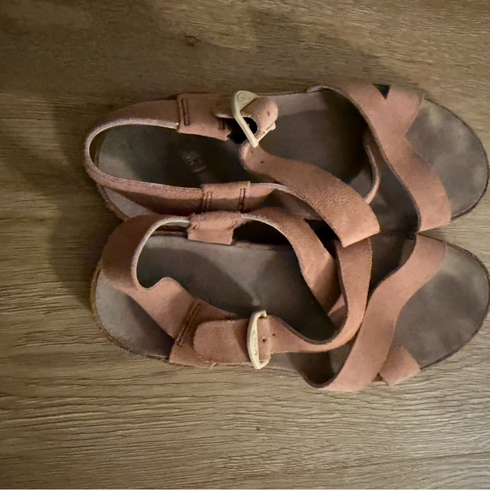 Women’s Chacos Strappy Suede Wayfarer Sandals with Buckle. EUC - Picture 4 of 5
